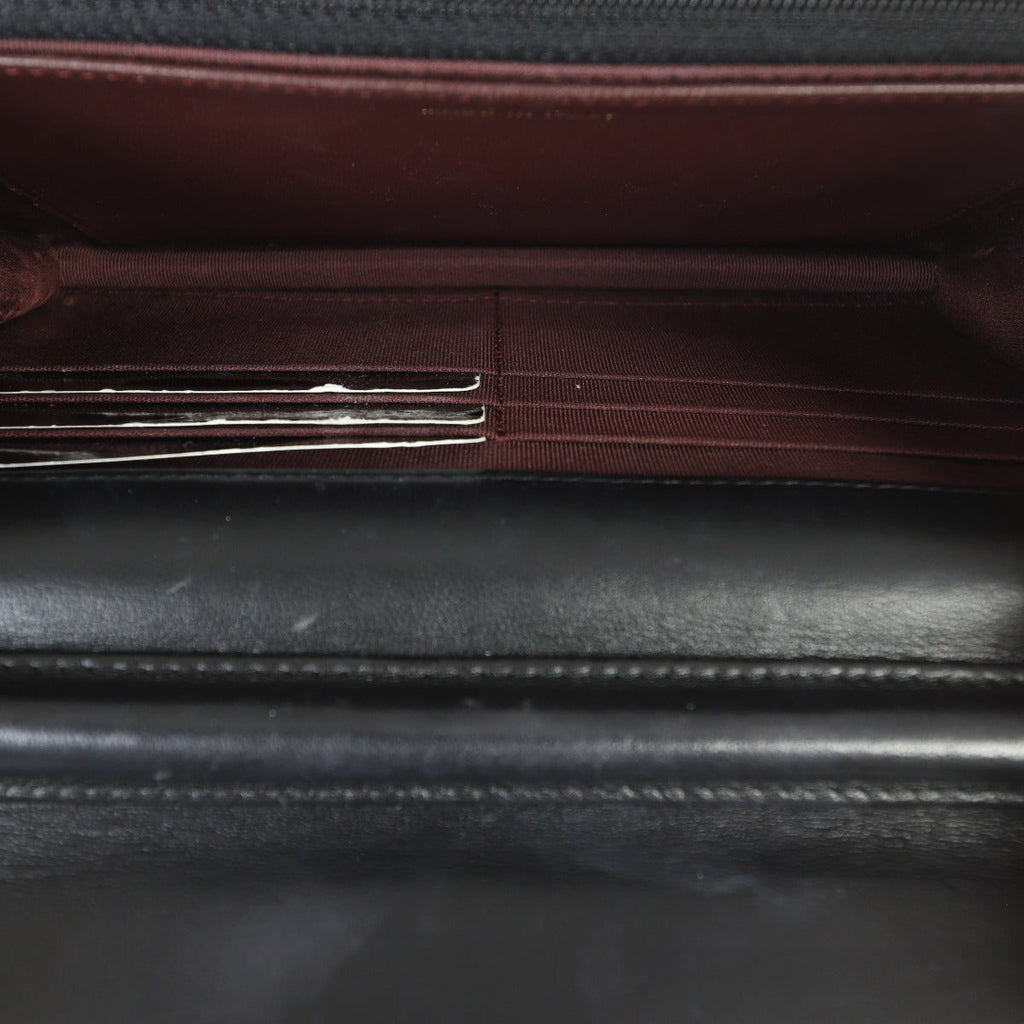 Chanel Classic Wallet on Chain
