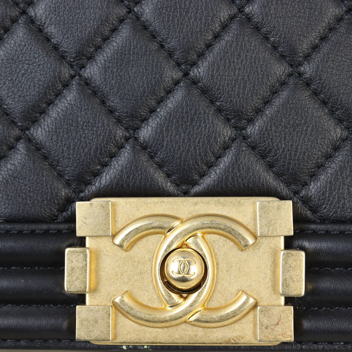 Chanel Boy Old Medium