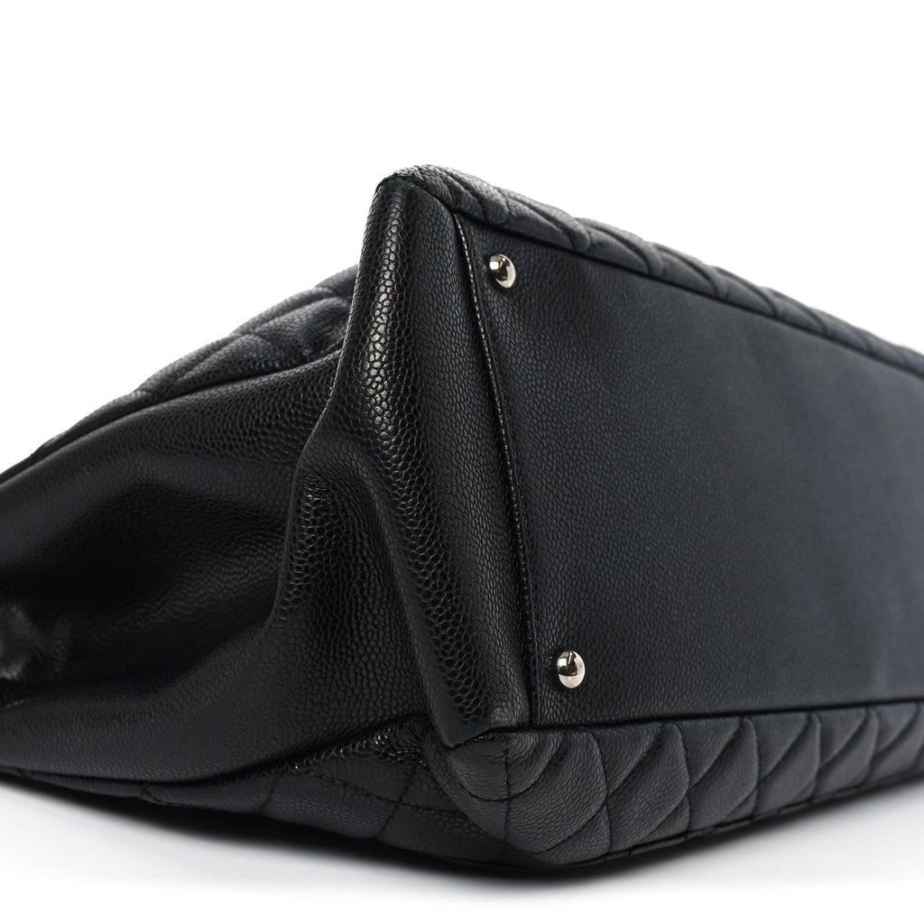 Caviar Quilted XL Grand Shopping Tote GST Black