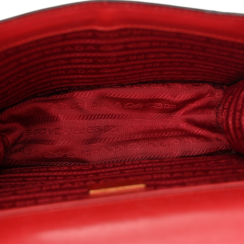 Saffiano Turn Lock Chain Shoulder Bag Fuoco