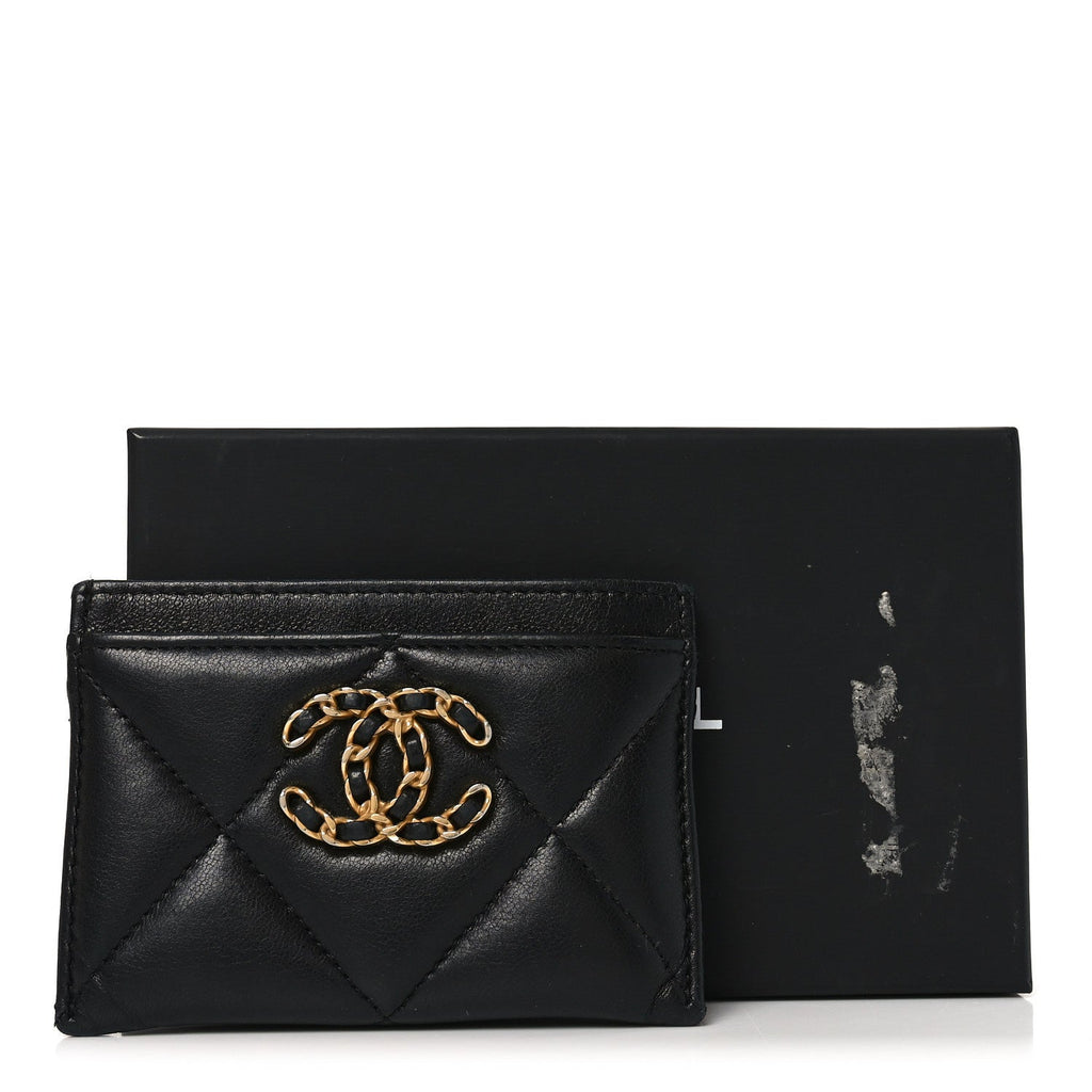 Lambskin Quilted Chanel 19  Holder Black