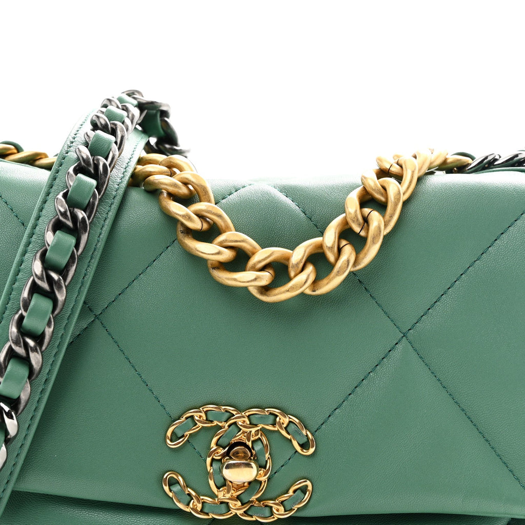 Lambskin Quilted Medium Chanel 19 Flap Green