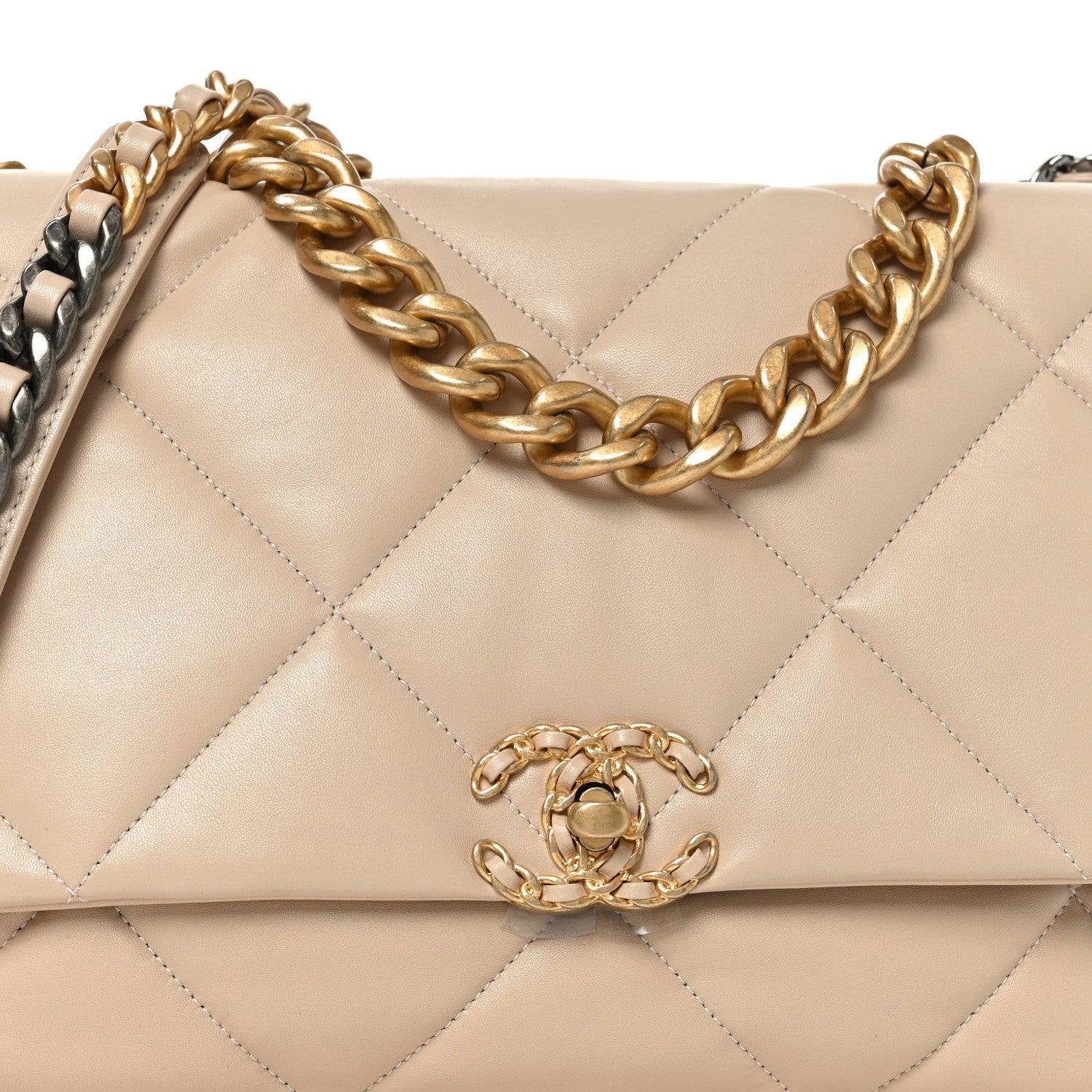 Lambskin Quilted Maxi Chanel 19 Flap Beige
