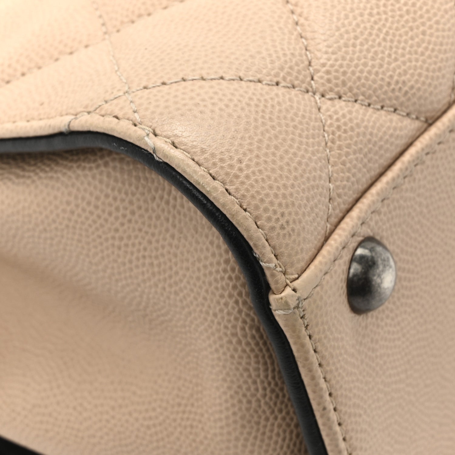 Caviar Quilted Medium CC Bucket Bag Beige