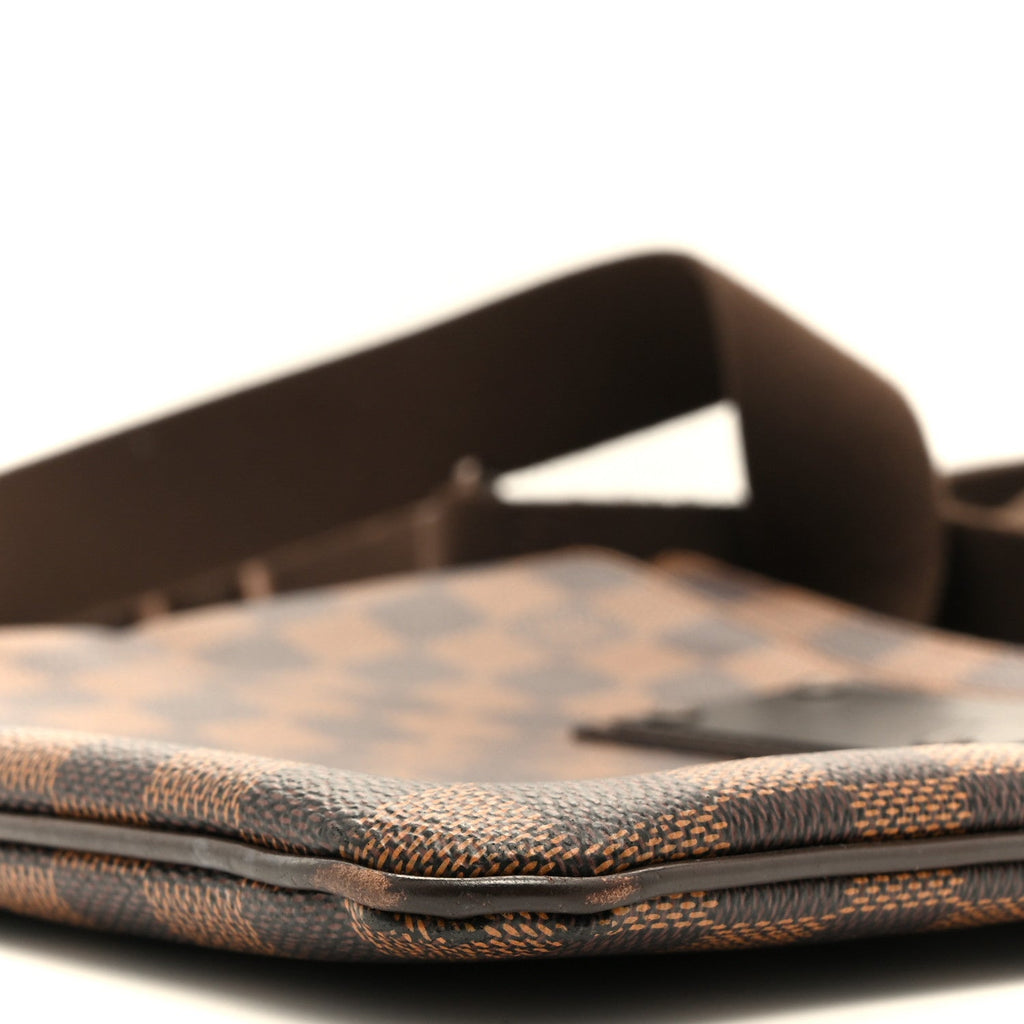 Damier Ebene Brooklyn Flat Pochette