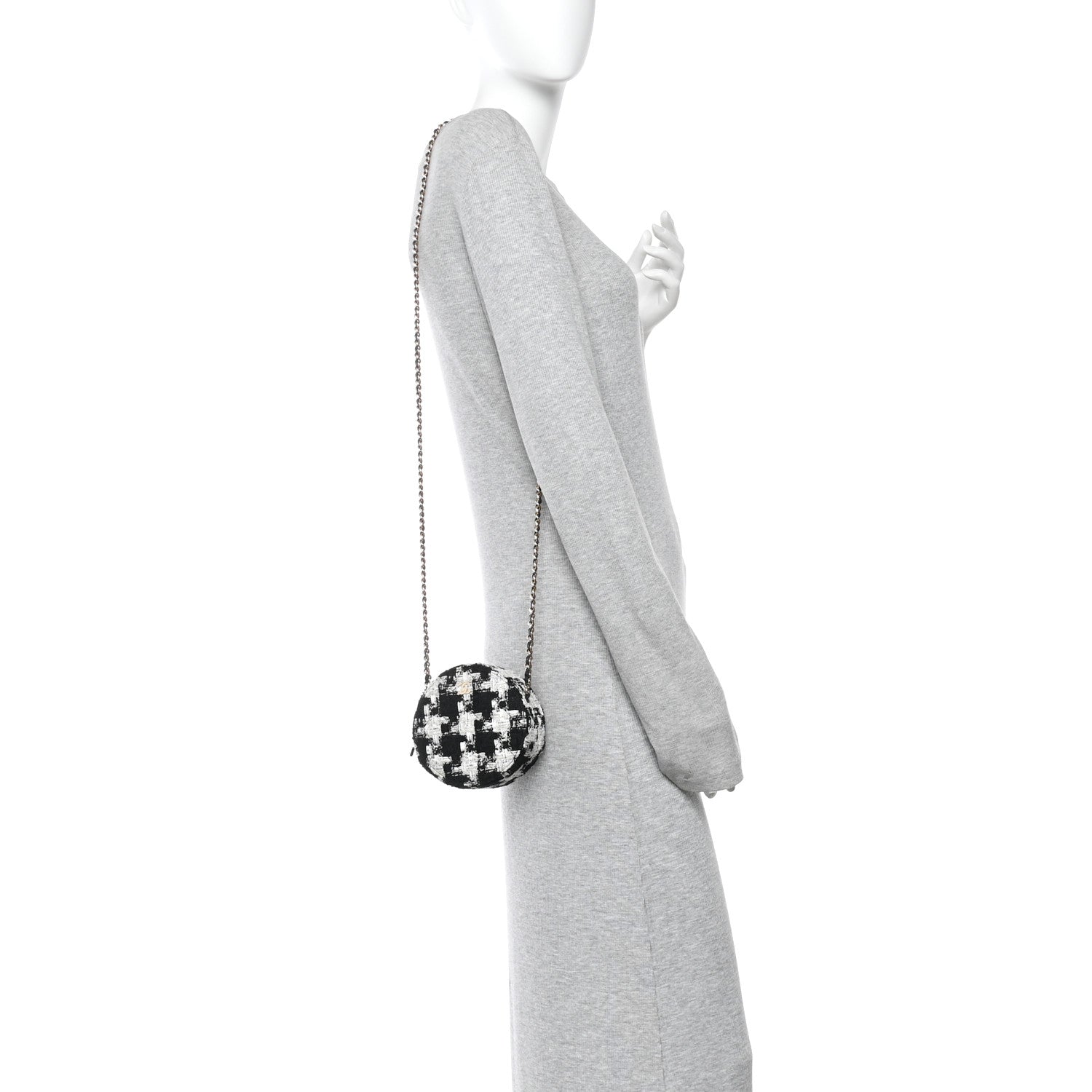 Tweed Quilted Round Clutch With Chain Black Ecru White