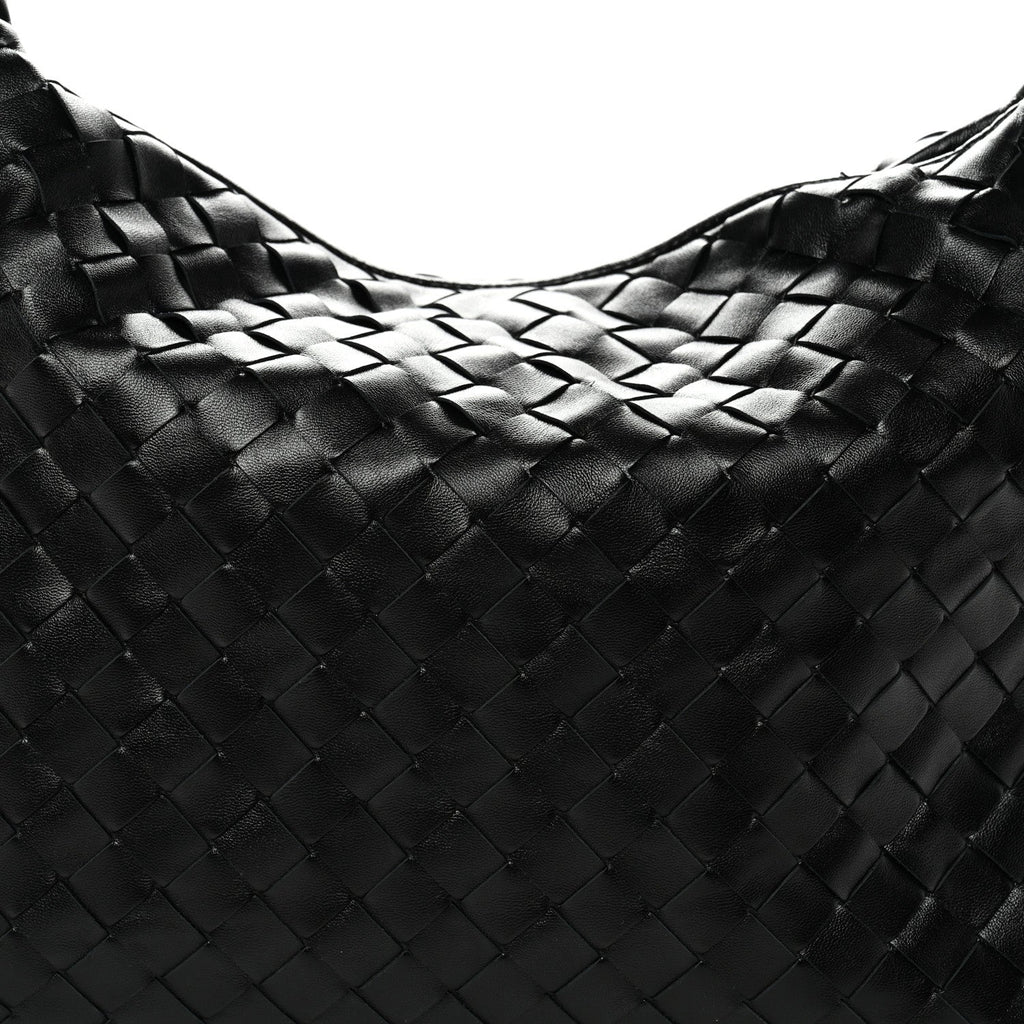 Calfskin Intrecciato Small Hop Black