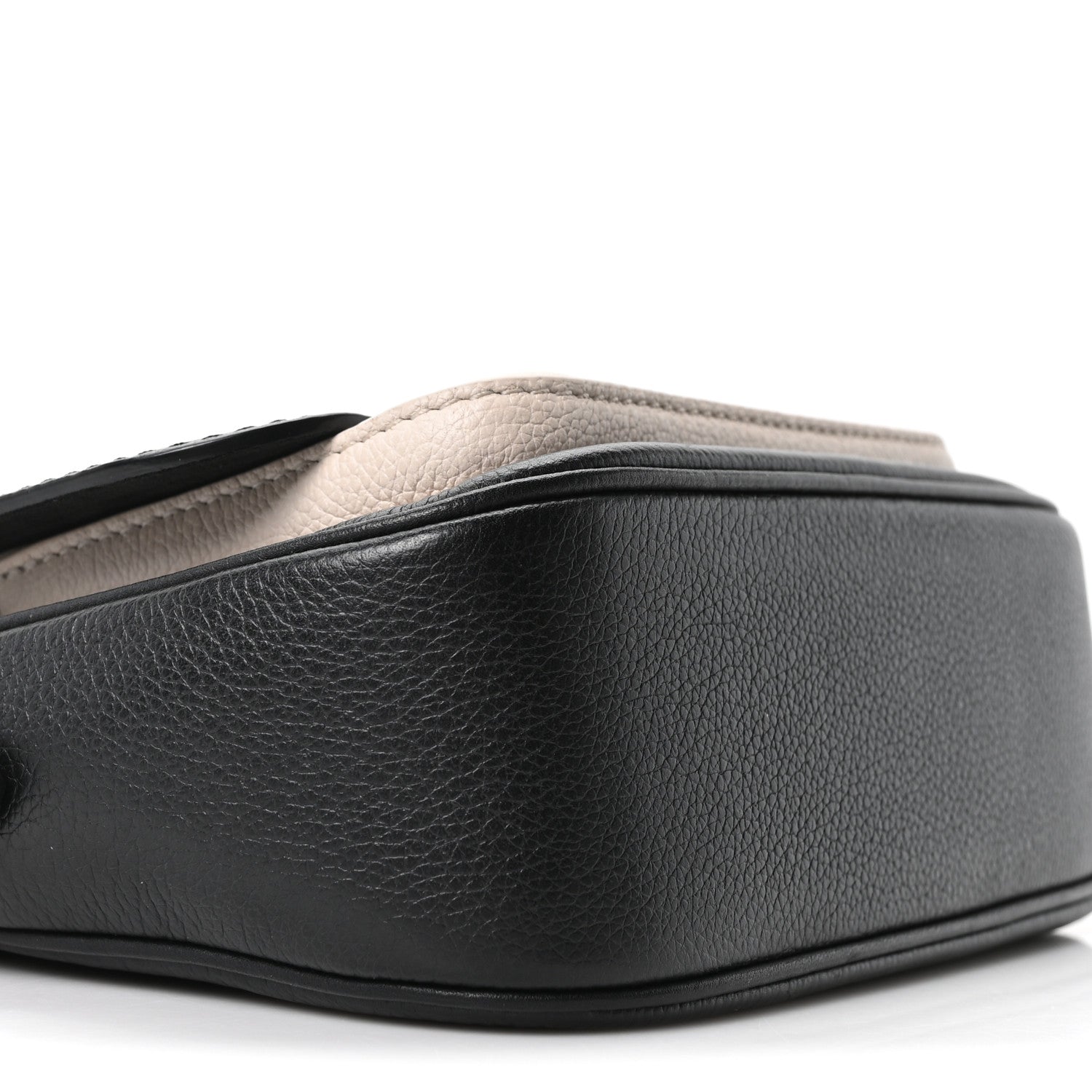 Grained Calfskin Lockme Tender Black