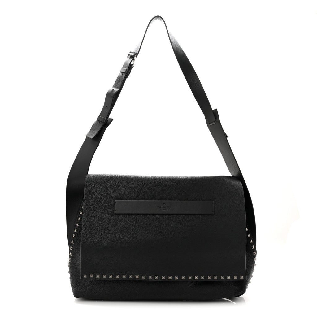 Pebbled Calfskin Rockstud Messenger Black