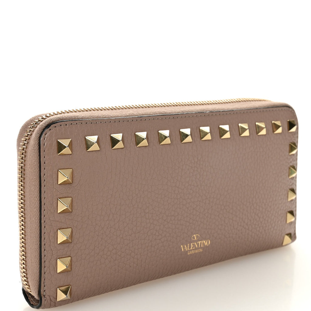 Pebbled Calfskin Rockstud Zip Around Wallet Poudre