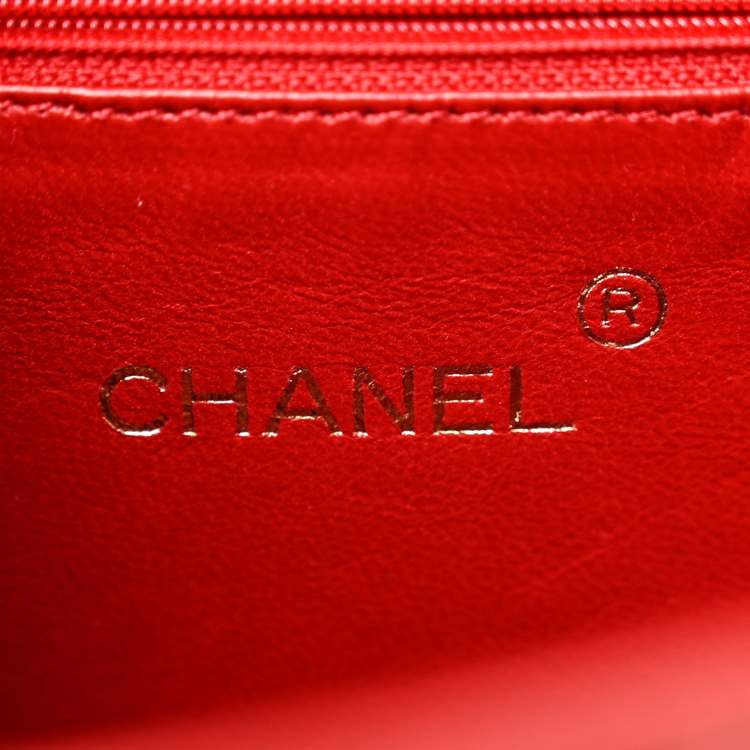 Shiny Alligator Small Single Flap Red