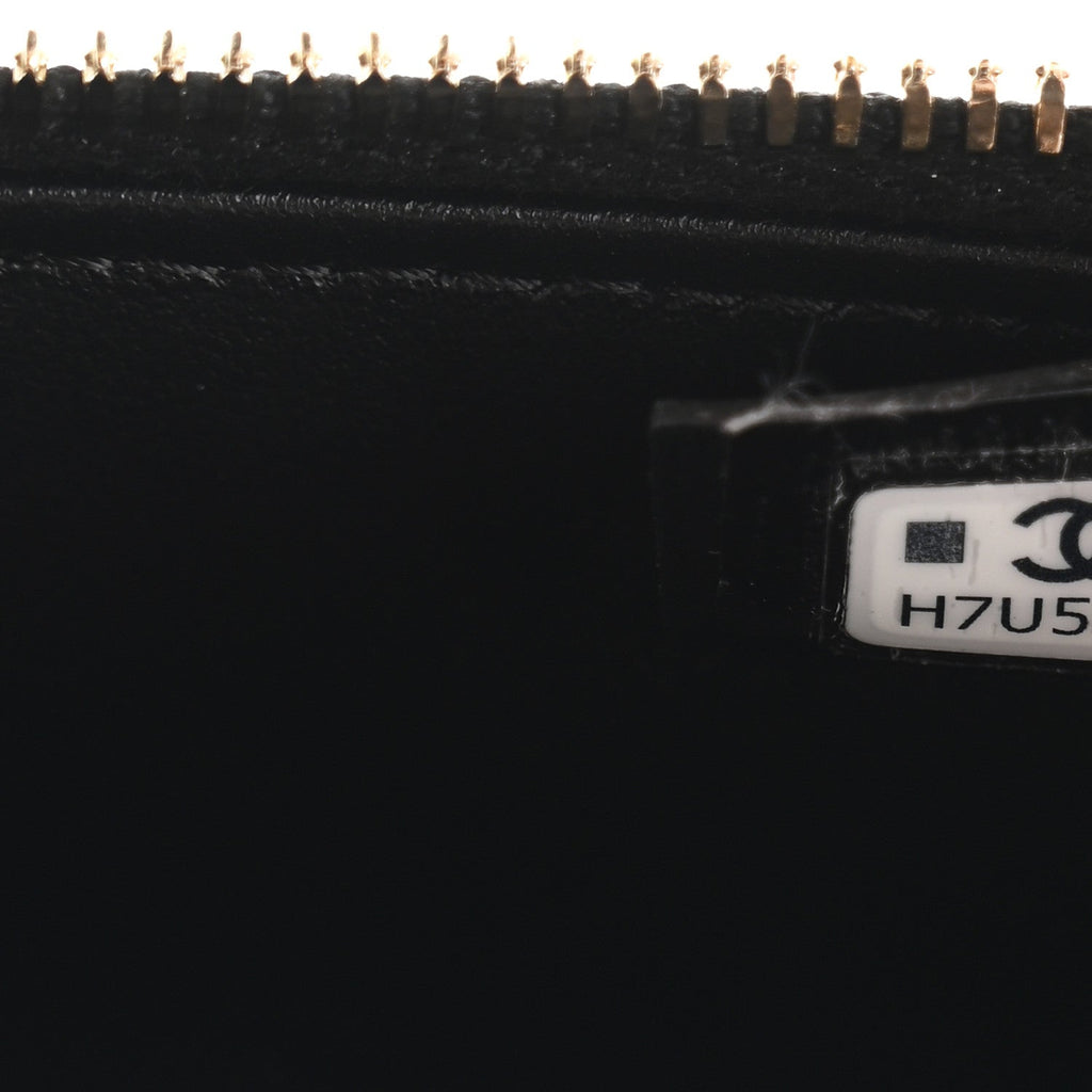 Caviar Quilted Top Handle Slim Vanity With Chain Black
