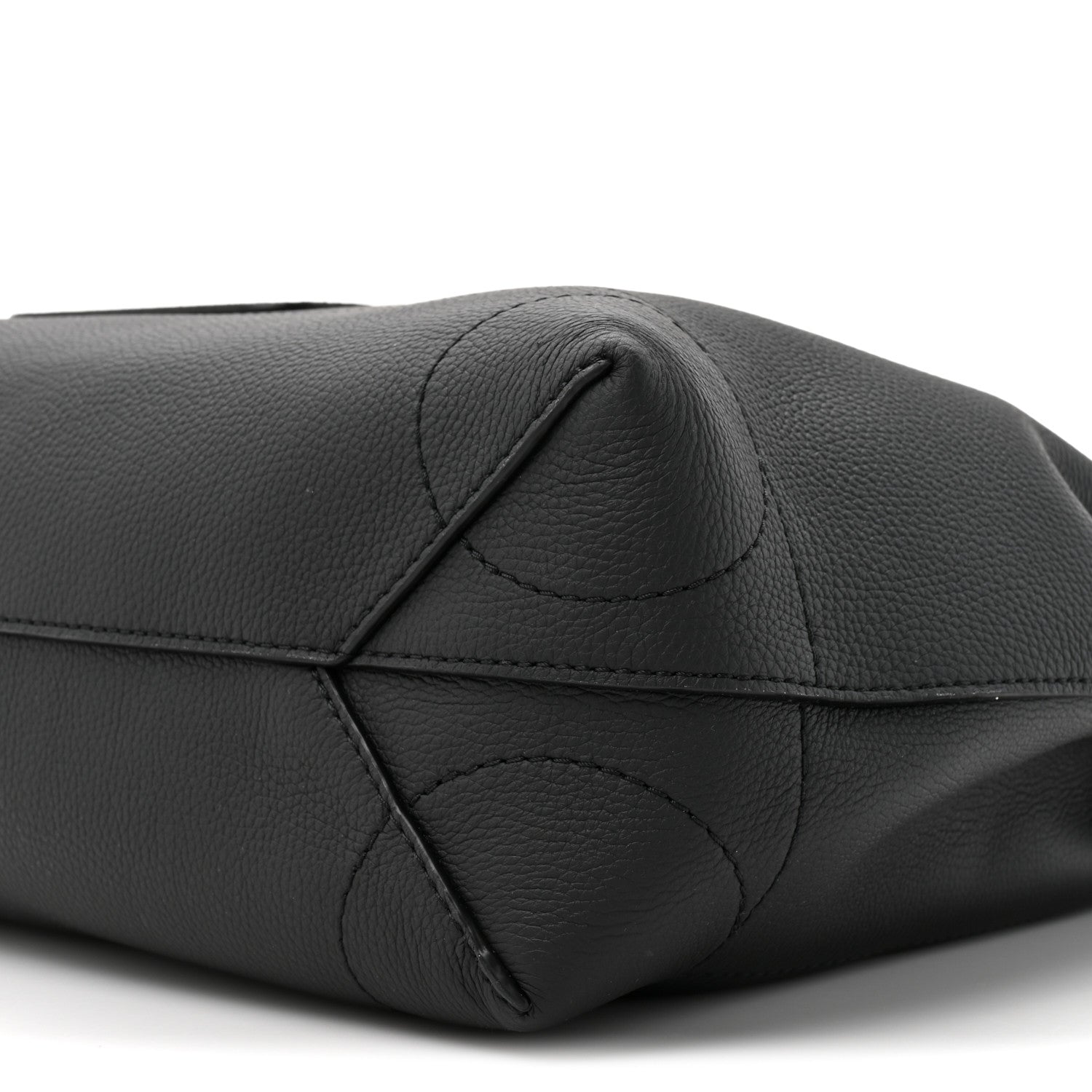 LV Touch Calfskin Steamer 30 H38 Black