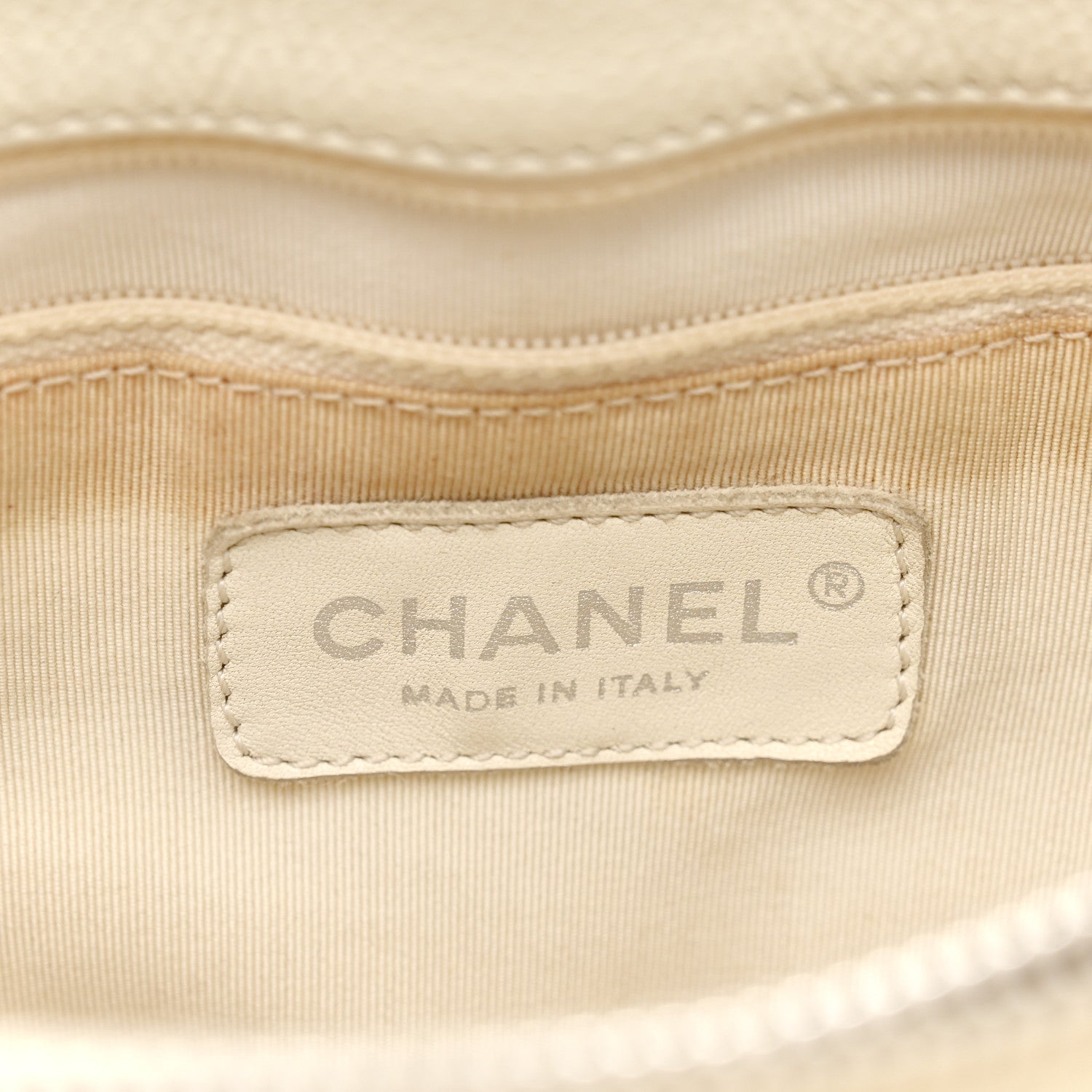 Caviar Quilted Grand Shopping Tote GST White