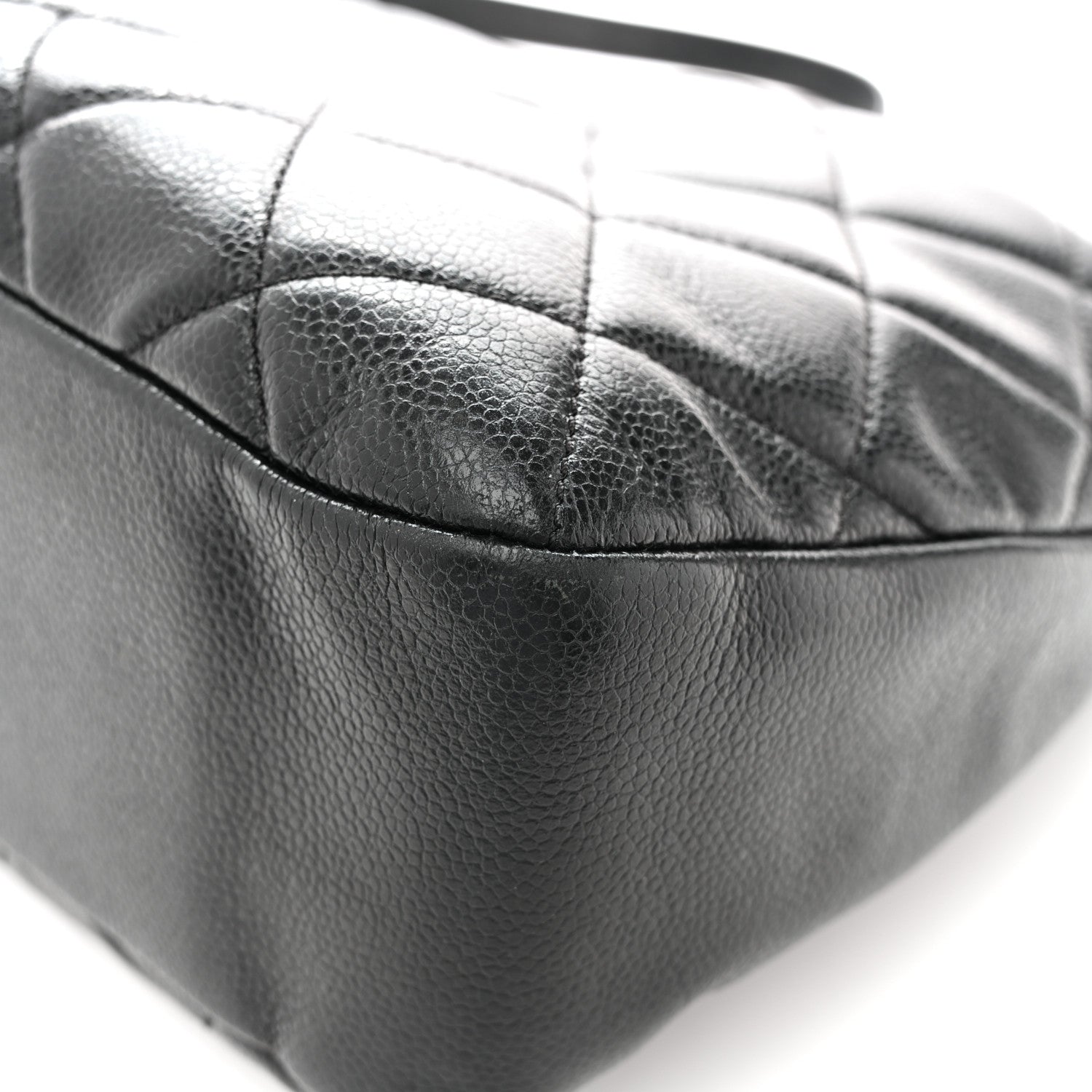 Caviar Quilted CC Timeless Soft Tote Black