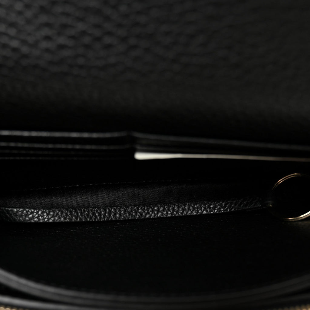 Pebbled Calfskin Rockstud Flap Wallet On Chain Black