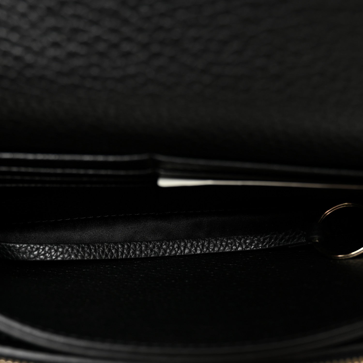 Pebbled Calfskin Rockstud Flap Wallet On Chain Black