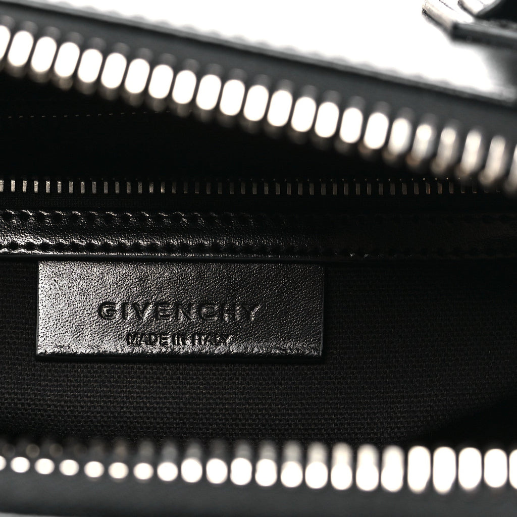 Shiny Lord Calfskin Small Antigona Black