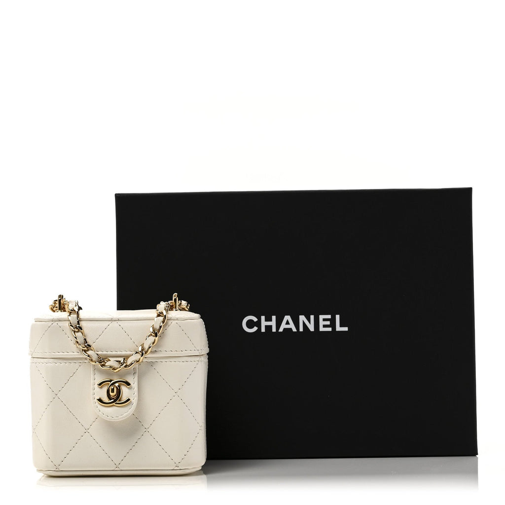 Lambskin Quilted Vanity Clutch With Chain White