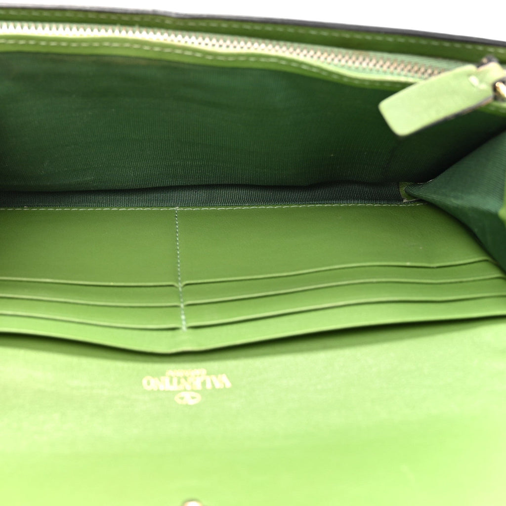 Calfskin Rockstud Wristlet Travel Wallet Green