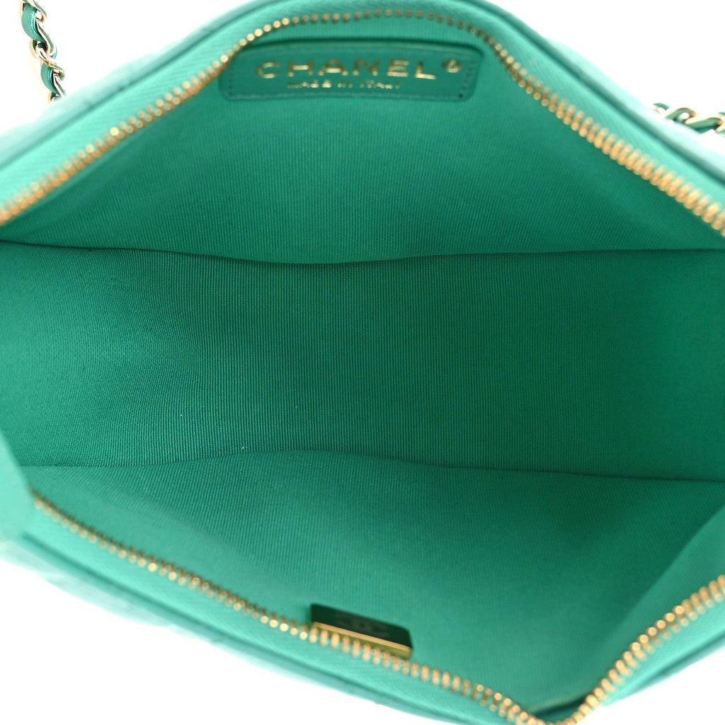 Lambskin Quilted Chain Around Hobo Green