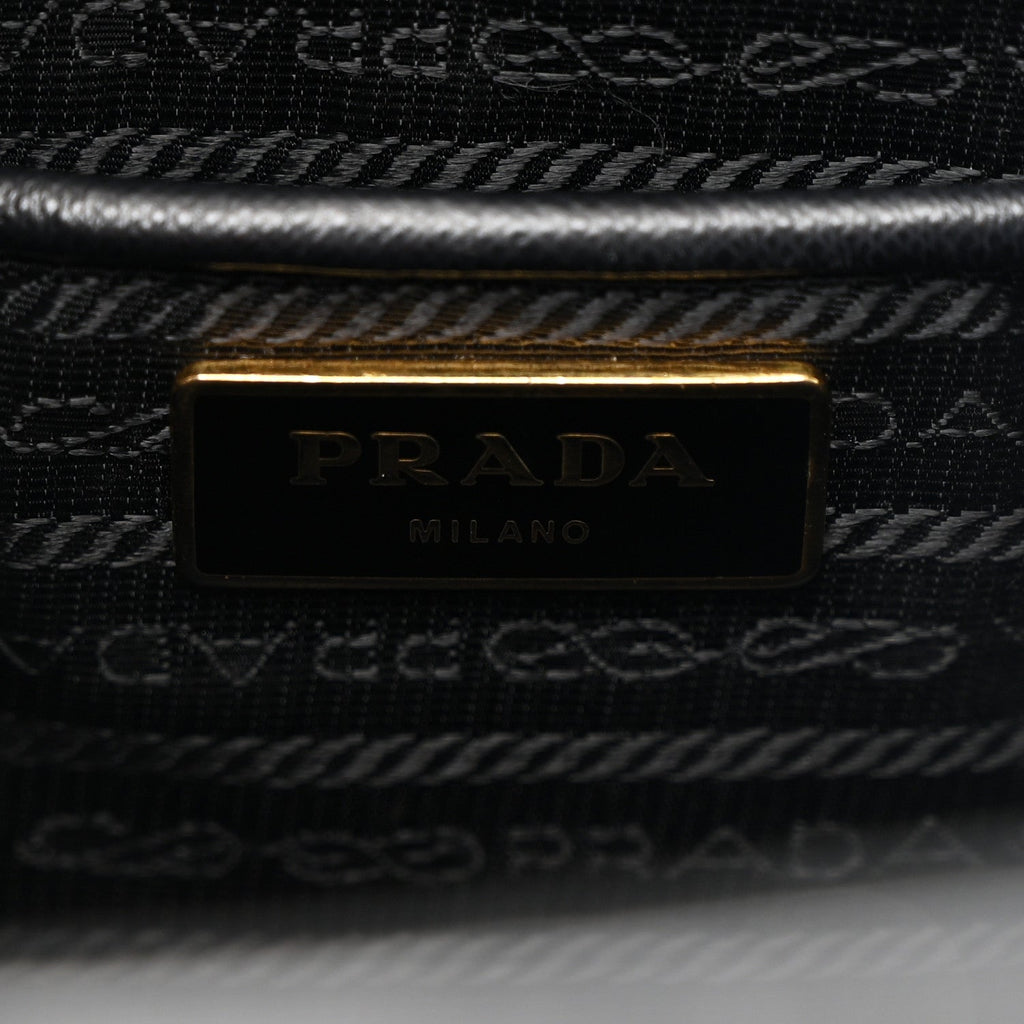 Saffiano Medium Galleria Double Zip Tote Black