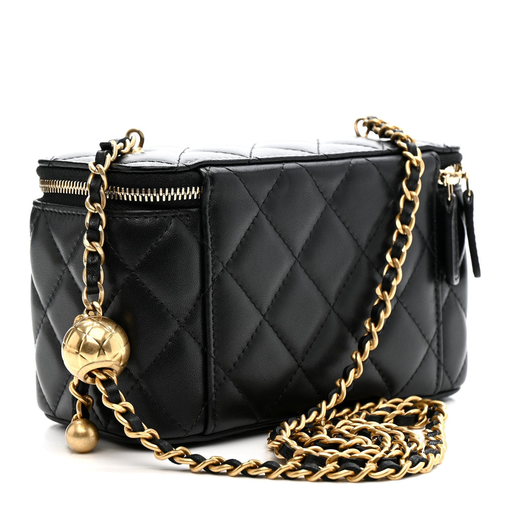 Lambskin Quilted Pearl Crush Small Vanity Case With Chain Black
