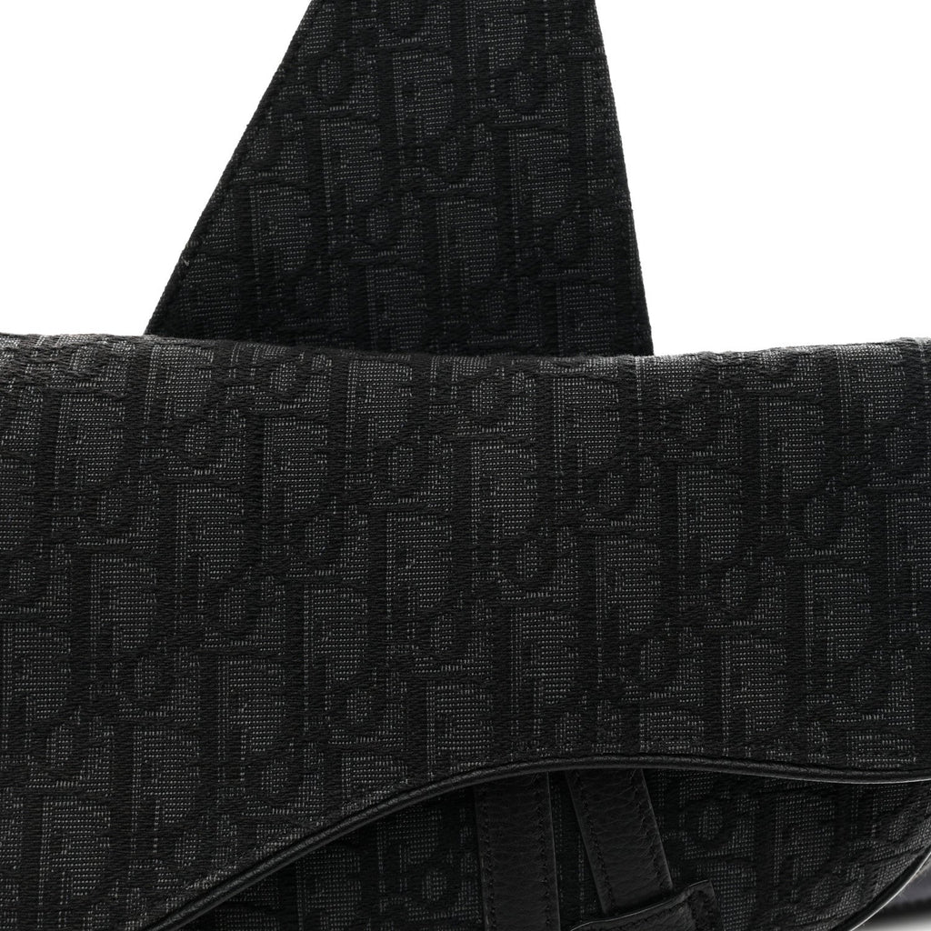 Oblique Mens Saddle Bag Black