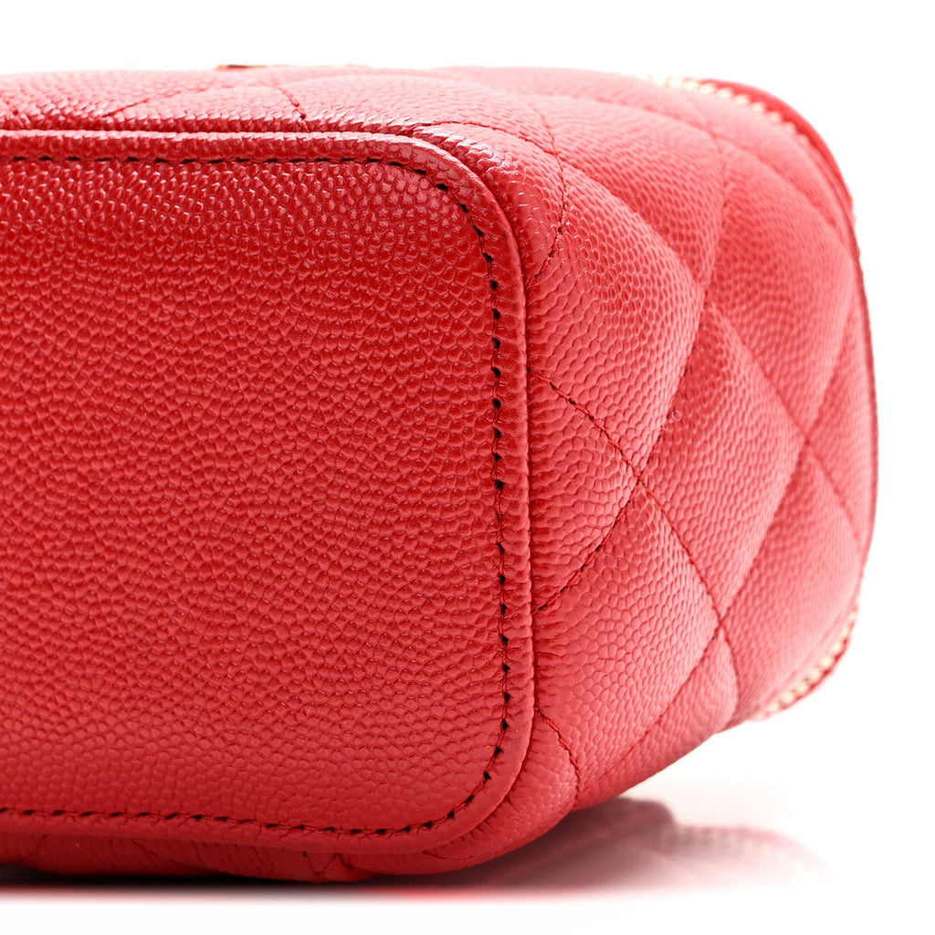 Caviar Quilted Mini Vanity Case With Chain Red