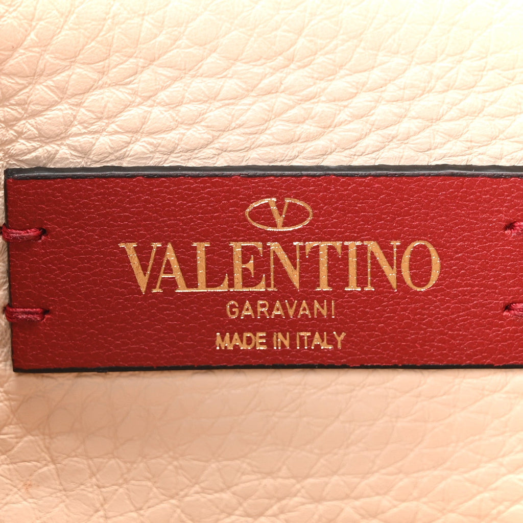 Pebbled Calfskin Rockstud Side Slip Crossbody Ivory