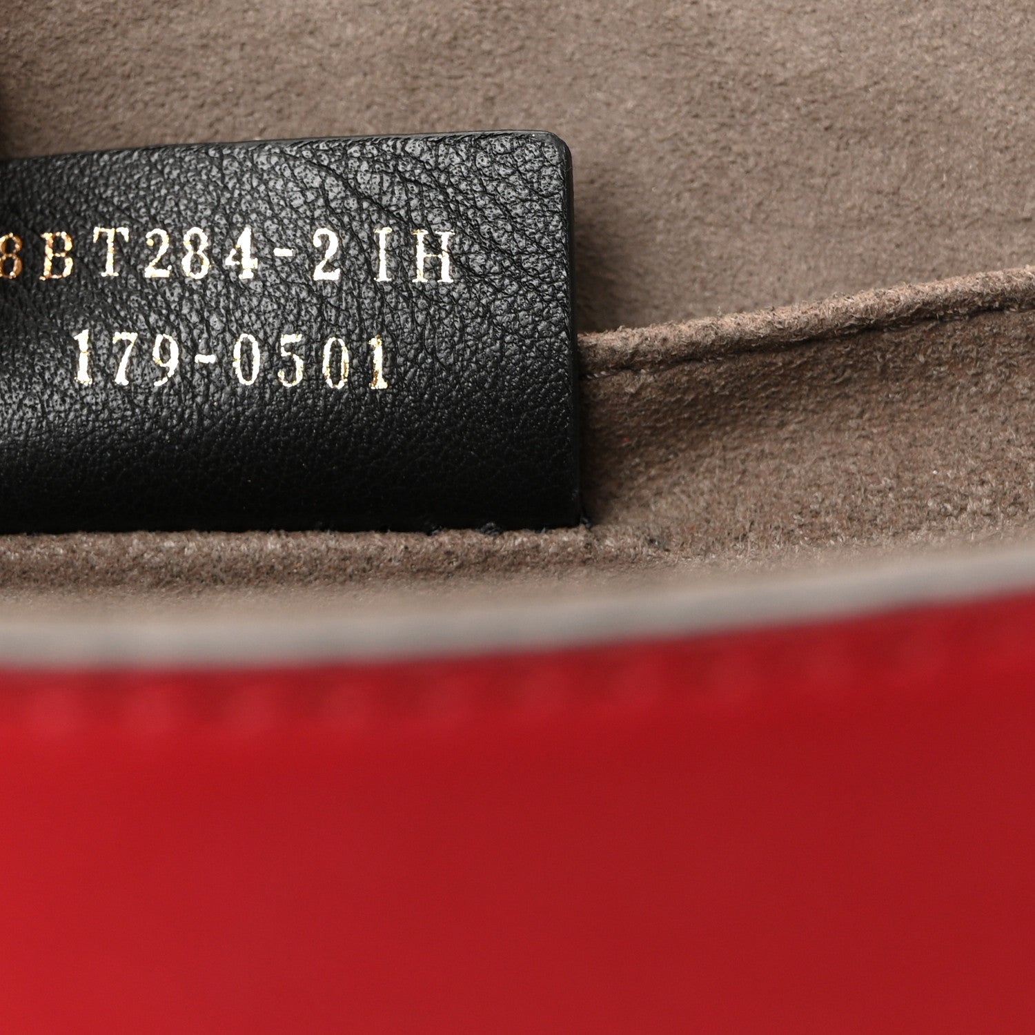 Vitello Century Opaco F is Fendi Kan I Shoulder Fragola