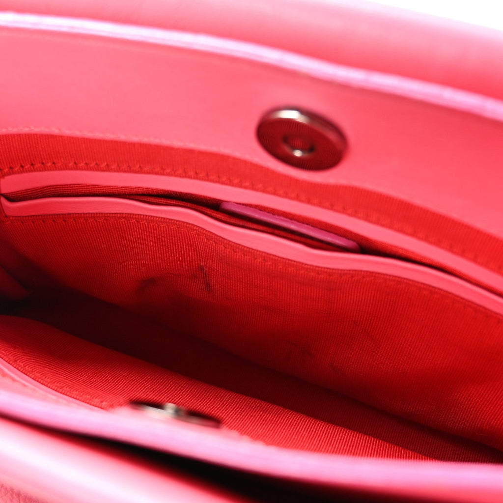 Grained Calfskin Passage Messenger Pink