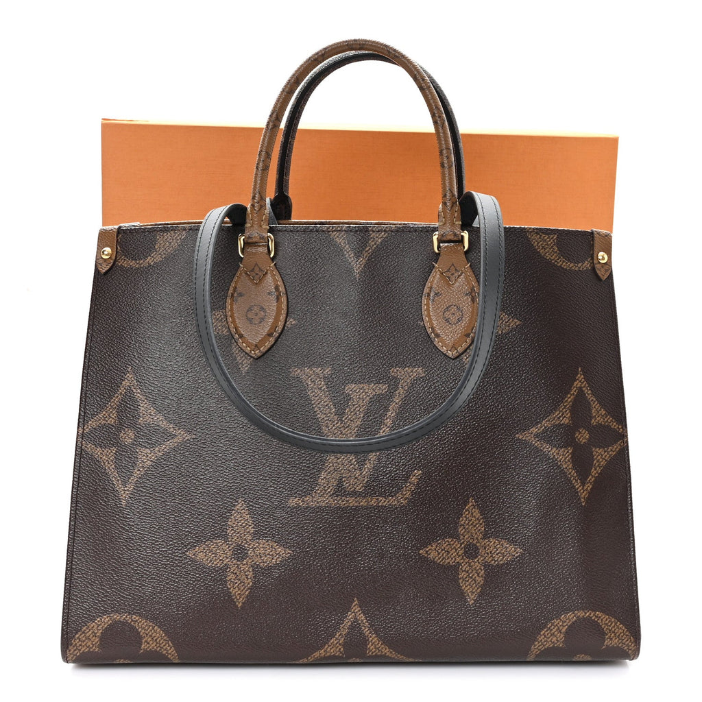Reverse Monogram Giant Onthego MM
