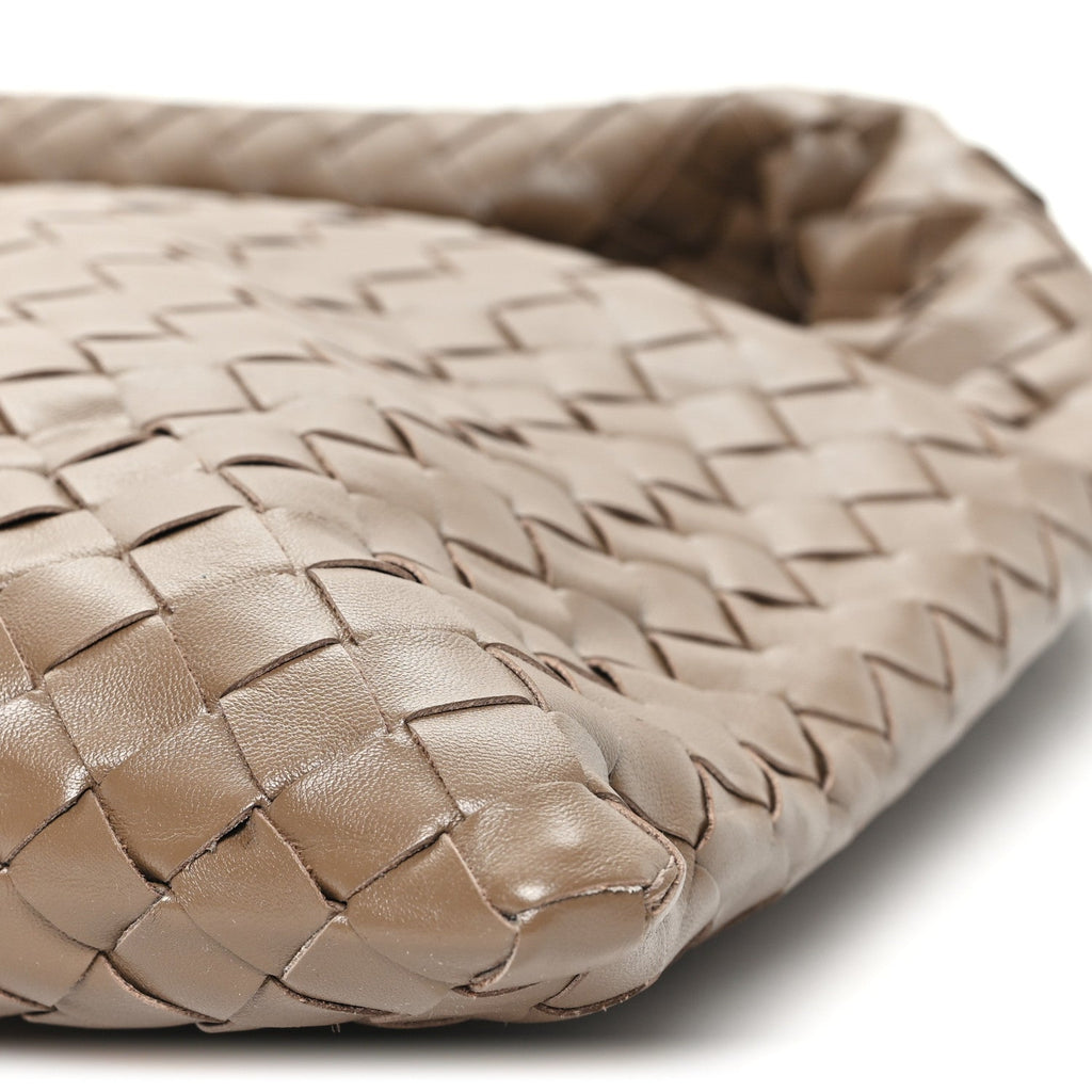 Calfskin Intrecciato Small Hop Pinecone