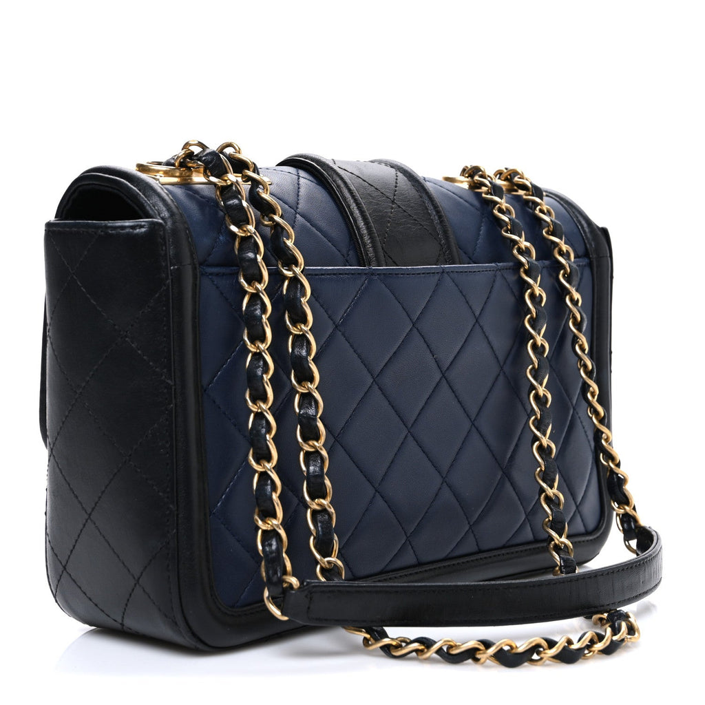 Lambskin Quilted Medium Elegant CC Flap Navy Black
