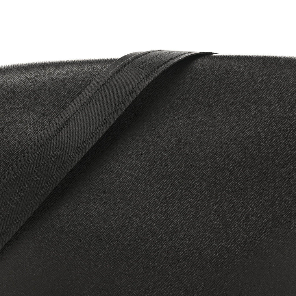 Taiga Roman GM Messenger Black