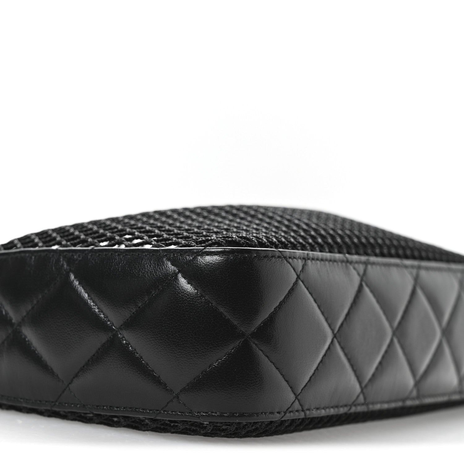 Mesh Shiny Lambskin Clutch With Chain Black
