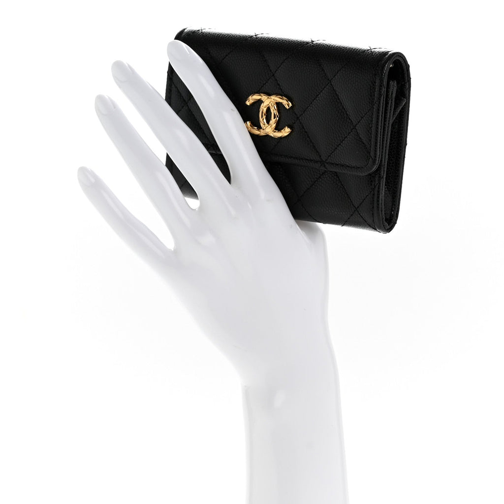 Caviar Quilted CC Flap  Holder Black