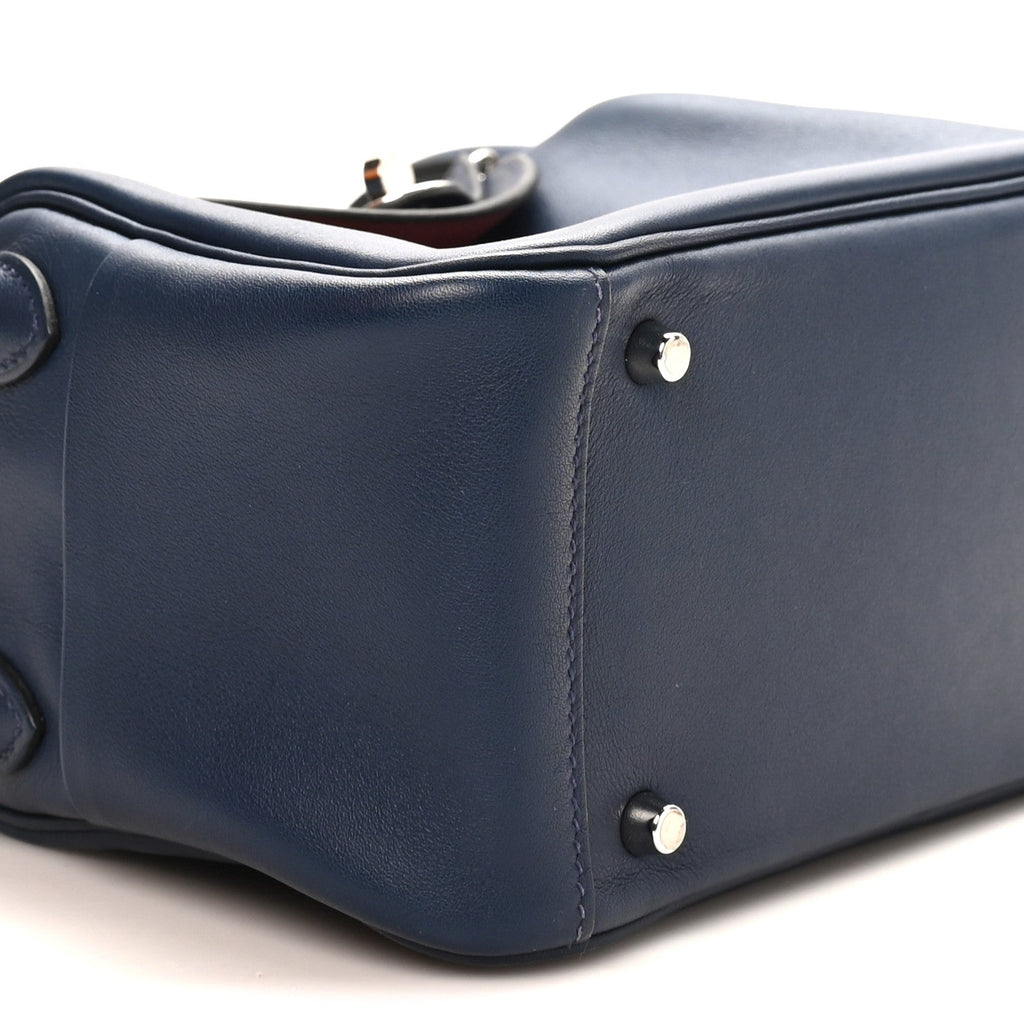 Swift Verso Mini Lindy 20 Bleu Navy Terre Battue