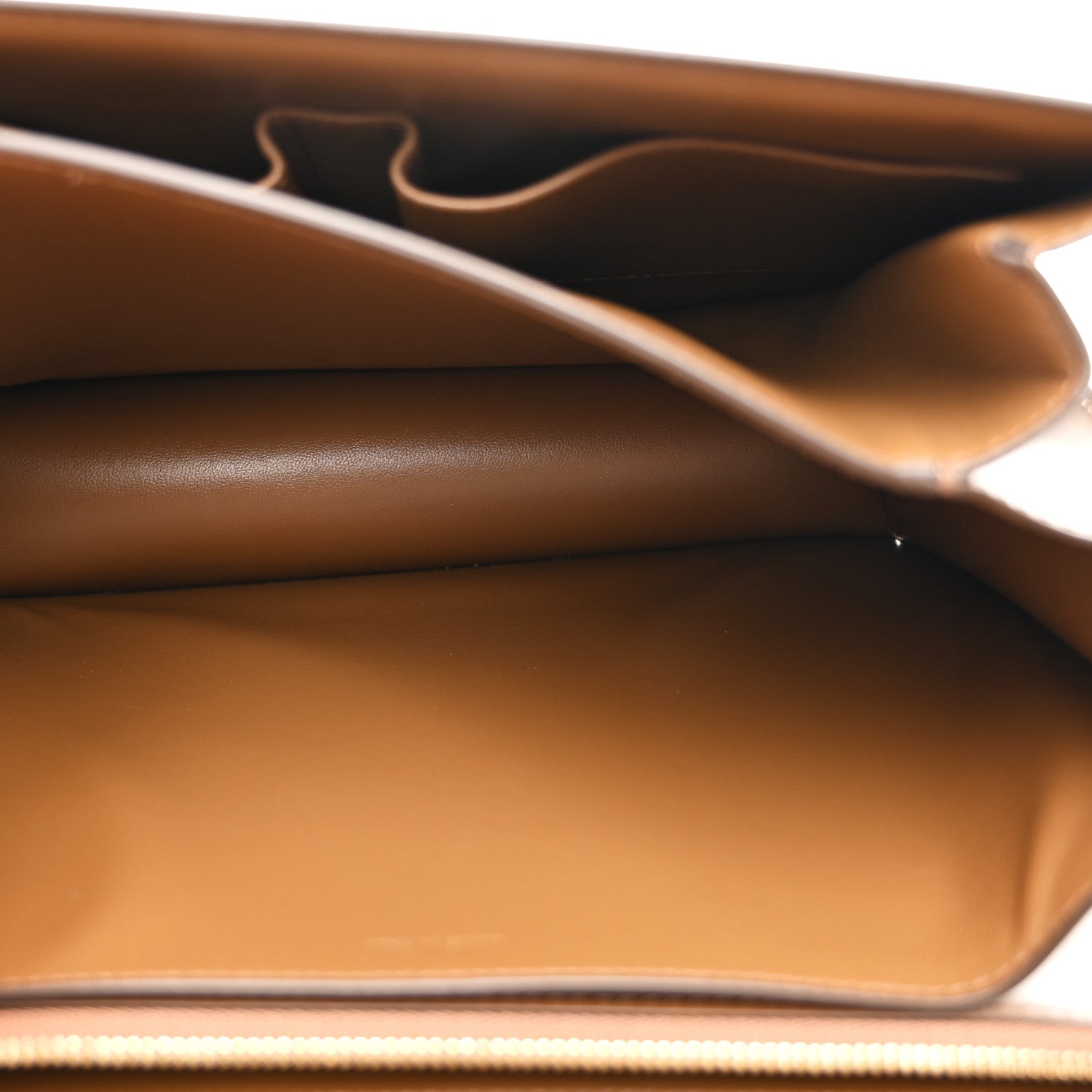 Box Calfskin Medium Classic Box Flap Bag Camel