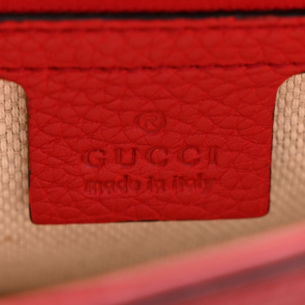 Pebbled Calfskin Medium Soho Flap Crossbody Tabasco Red