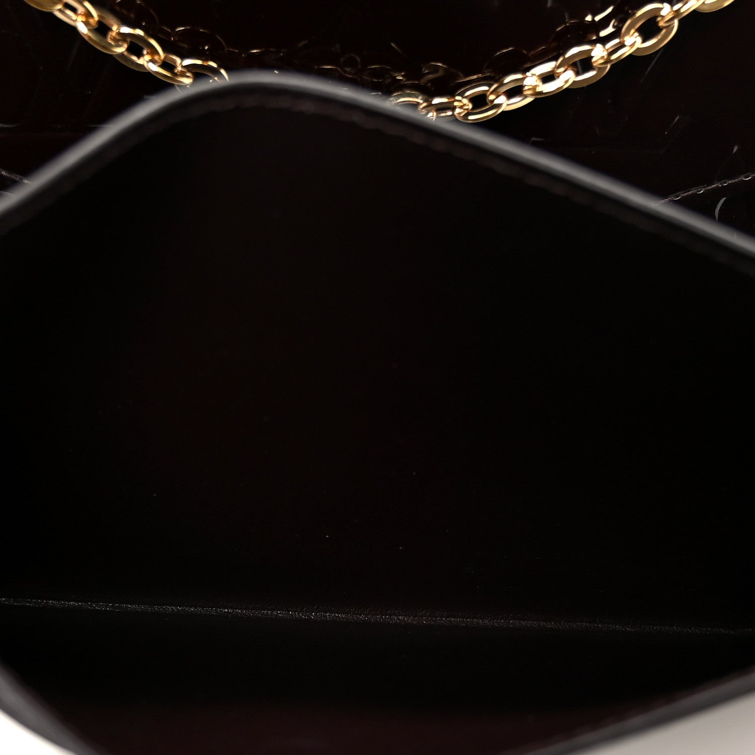 Vernis Pochette Felicie Chain Wallet Amarante