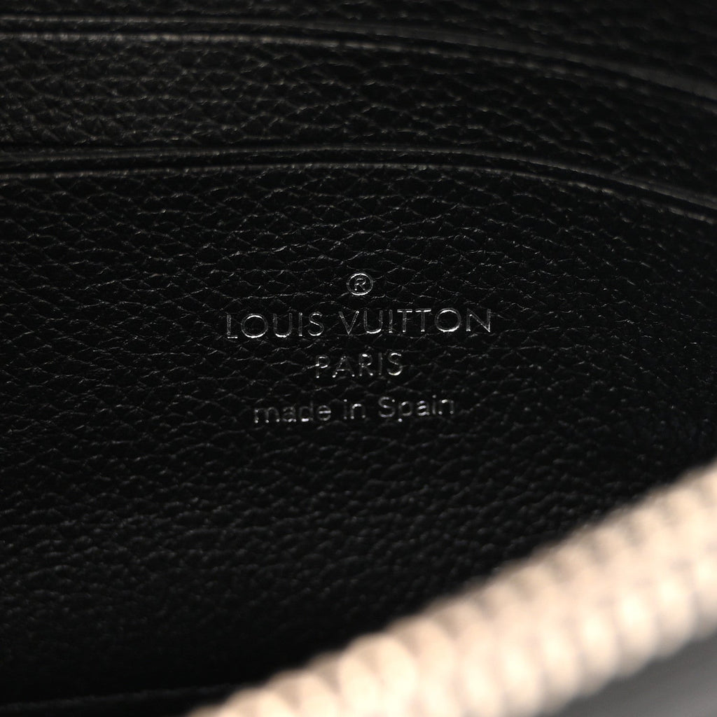 Soft Calfskin My Lockme Chain Pochette Black