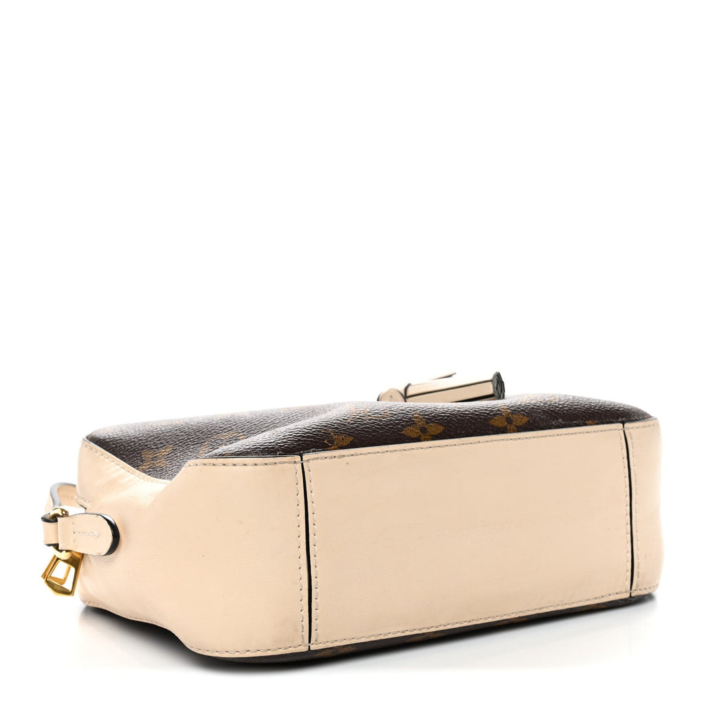Monogram Saintonge Creme