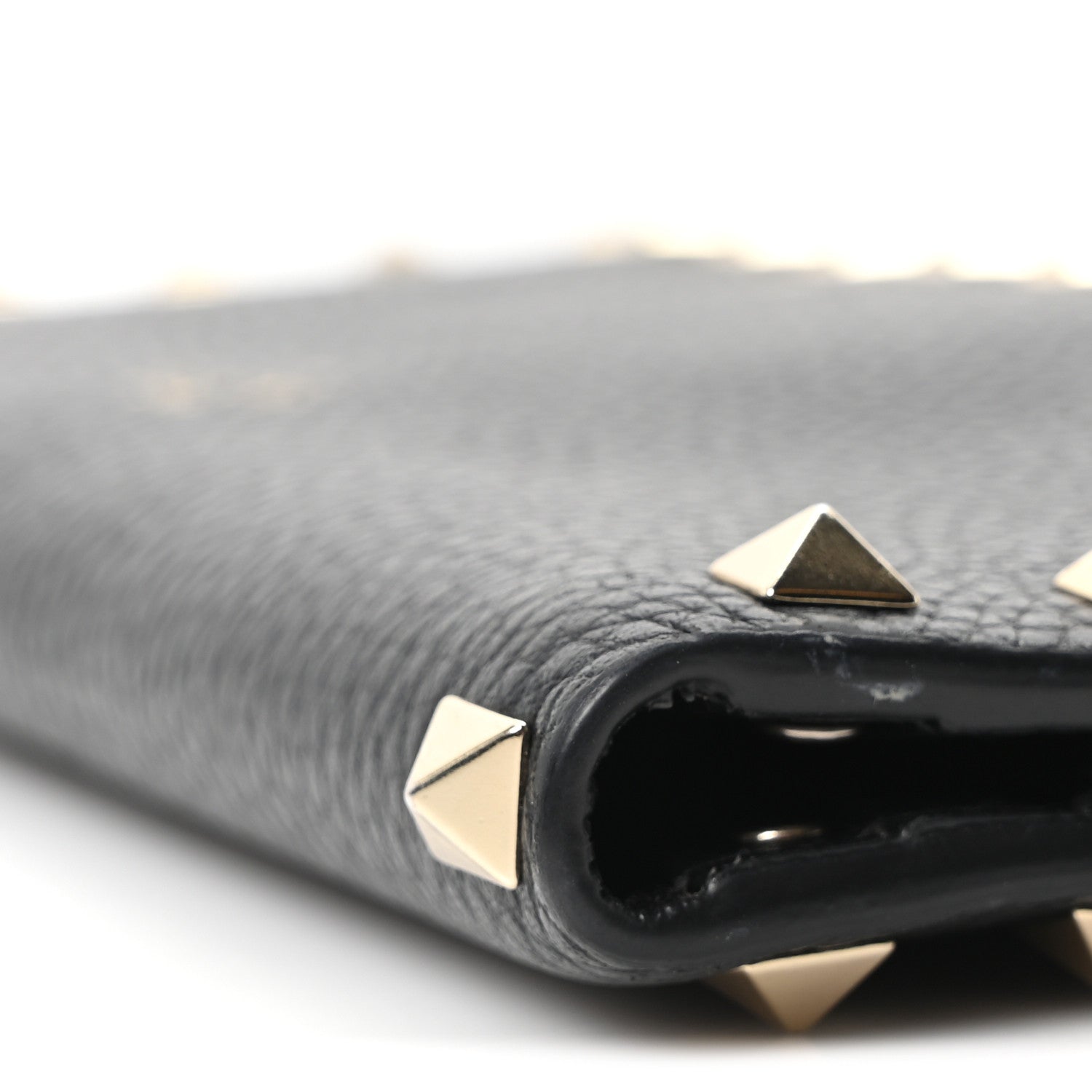 Pebbled Calfskin Rockstud Continental Wallet Black