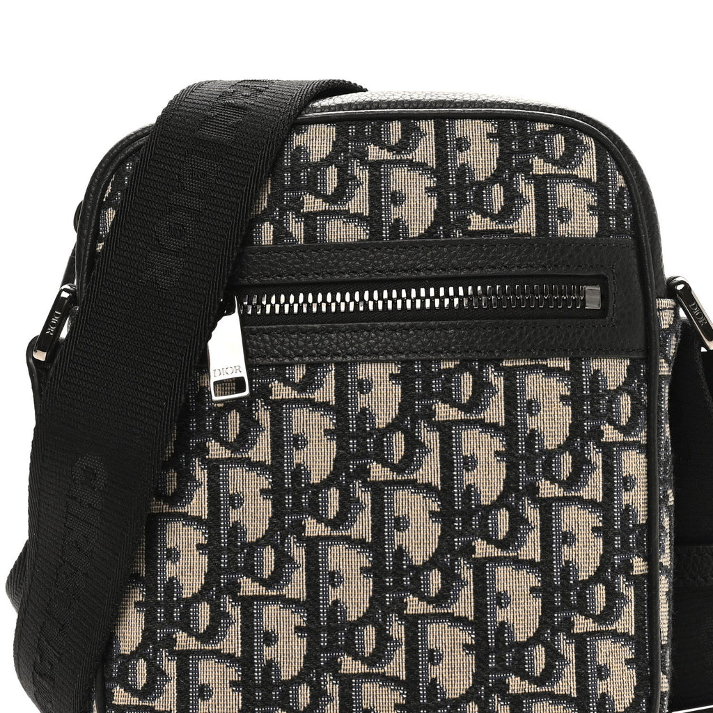 Oblique Messenger Pouch Beige Black