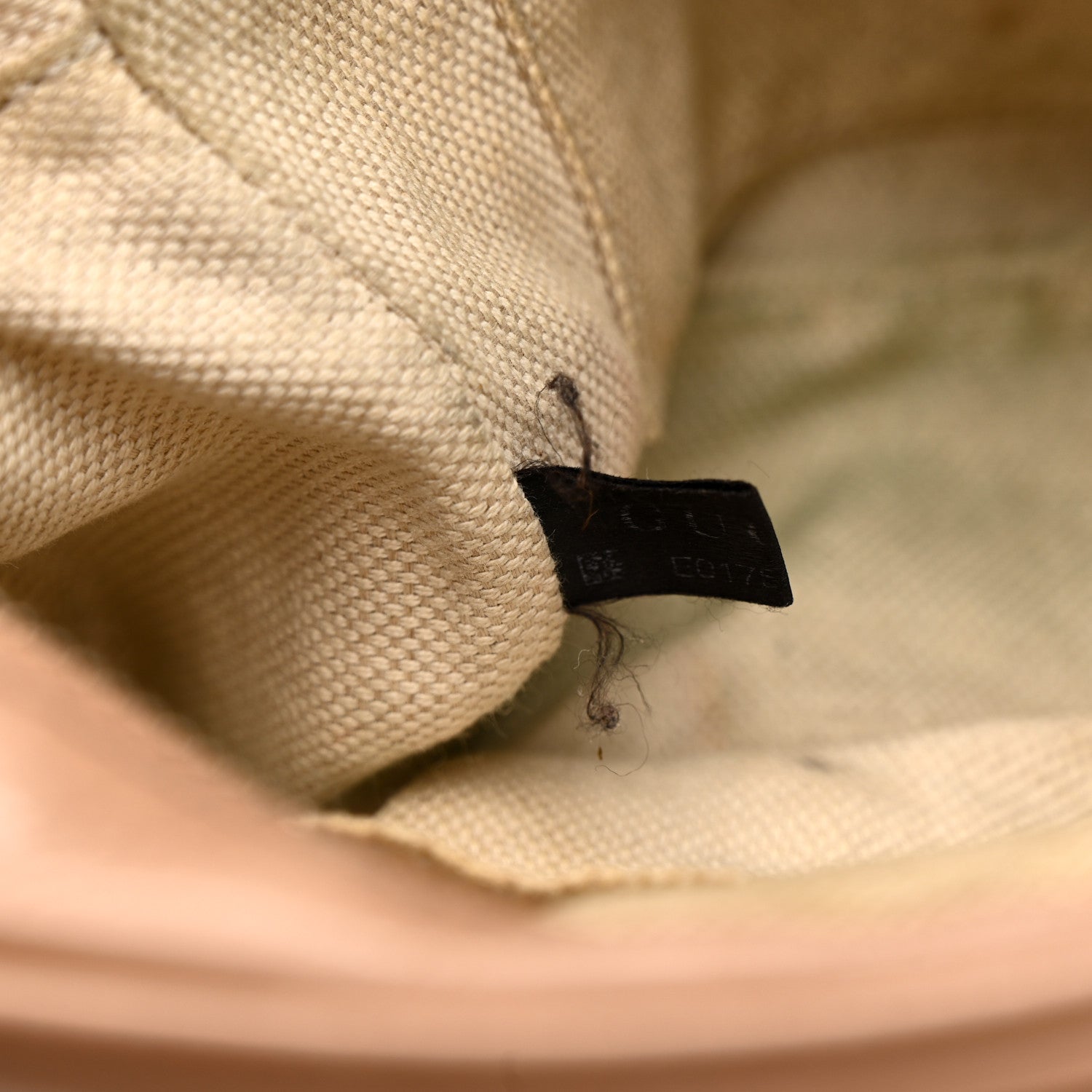 Pebbled Calfskin Small Soho Disco Bag Camelia