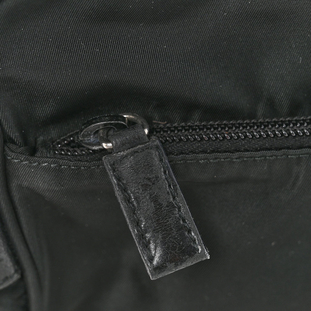 Nylon Vela Messenger Bag Black