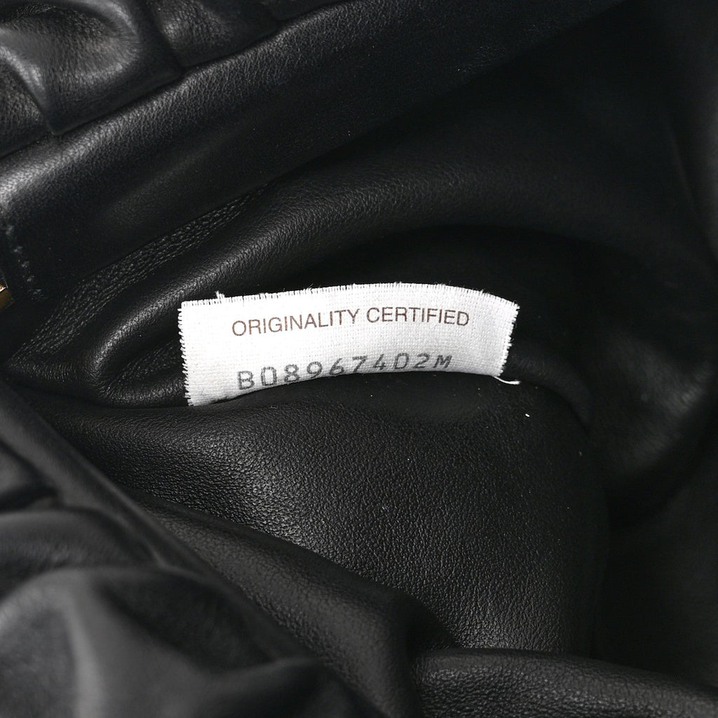 Calfskin The Pouch Chain Black