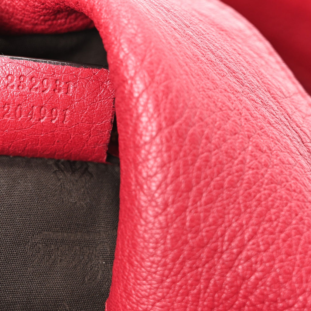 Pebbled Calfskin Medium G Wave Shoulder Bag Red